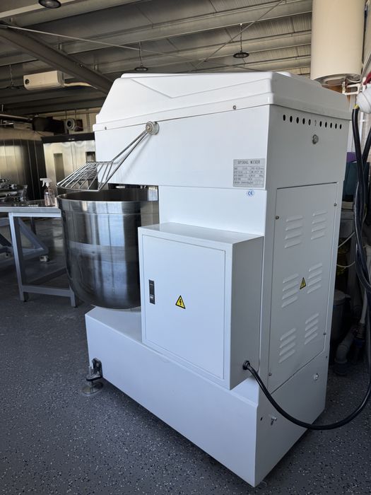 Vand malaxoare 130 si 260 litri