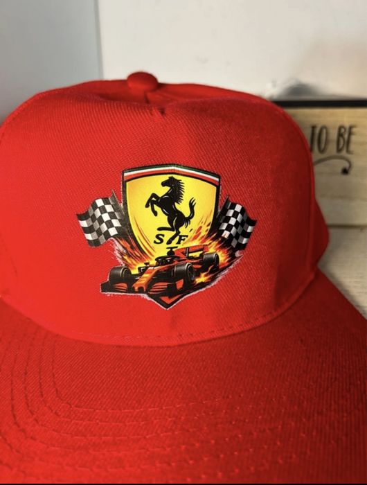 Șapcă roșie Scuderia Ferrari