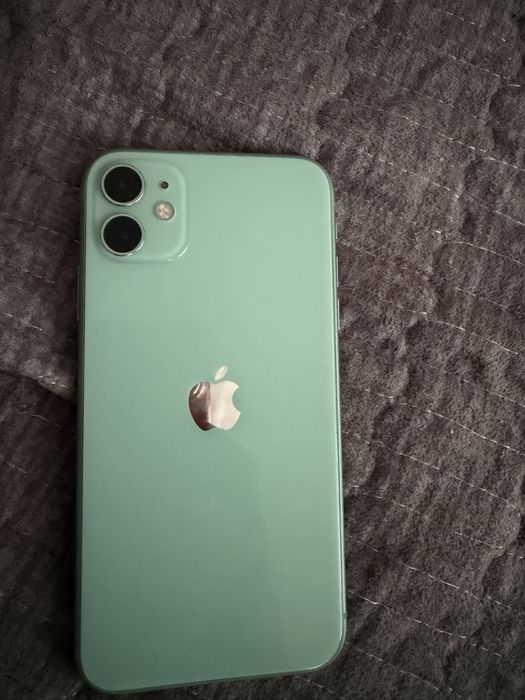 Iphone 11 в хорошем состоянии
