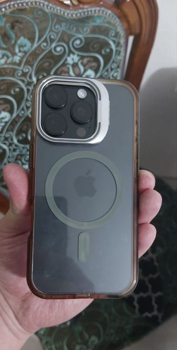 Iphone 16 pro titanium 256gb.