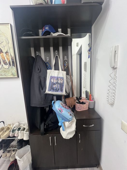Вешалка в прихожую