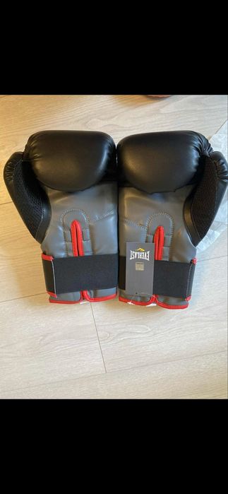 Боксови ръкавици Everlast
