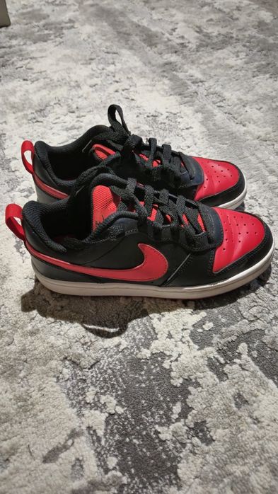 Nike - Pantofi sport de piele Court Borough Low 2