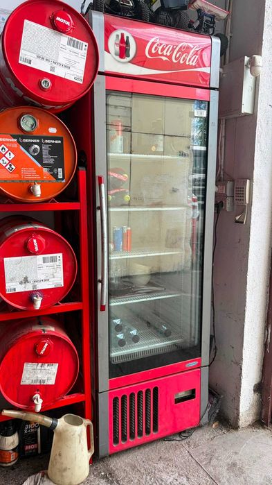 ÎNCHIRIEM SERVICE AUTO complet echipat gata de lucru