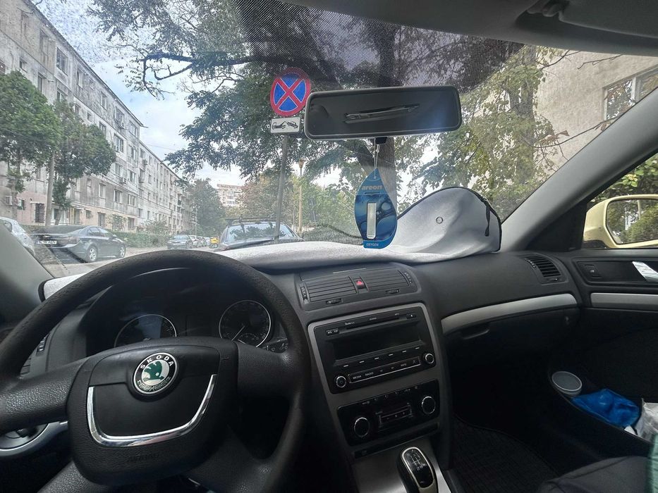 SKODA Octavia 2012 — imagine 2