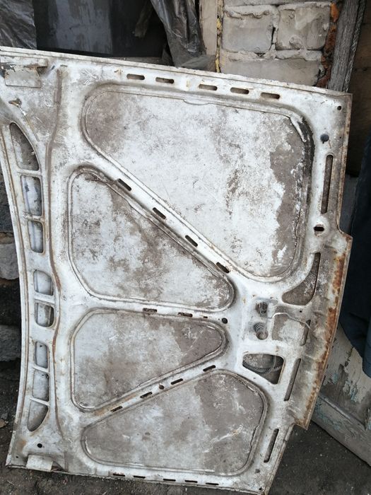 Продам капот ваз 99