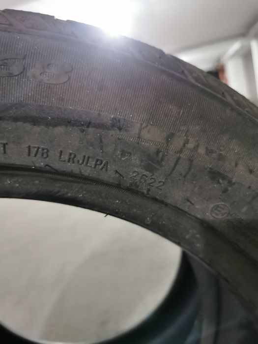 Vand 2 cauciucuri de iarnă 235 55 19 Dot 2022