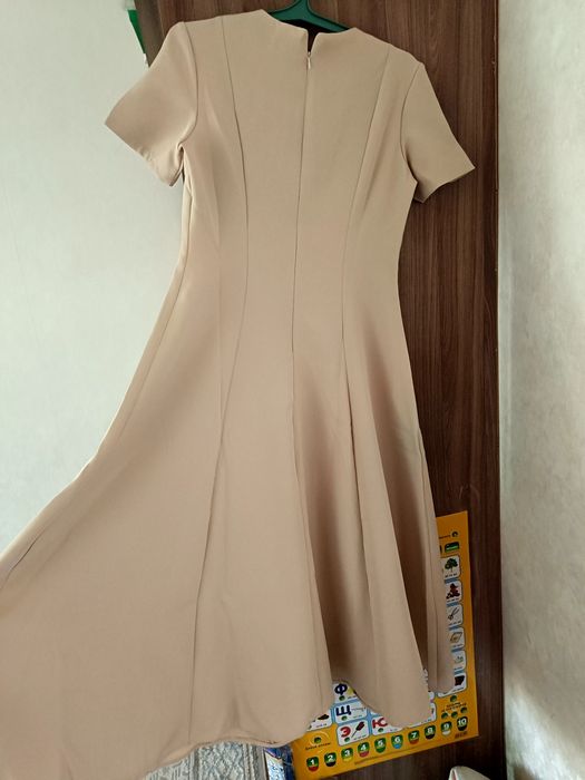 Продам платья новое