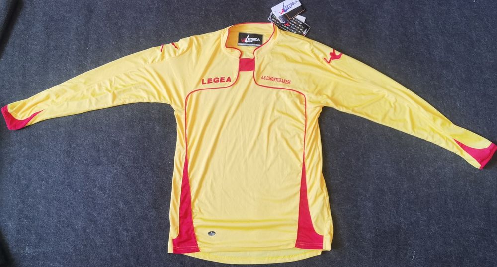 Tricouri fotbal, de colectie.