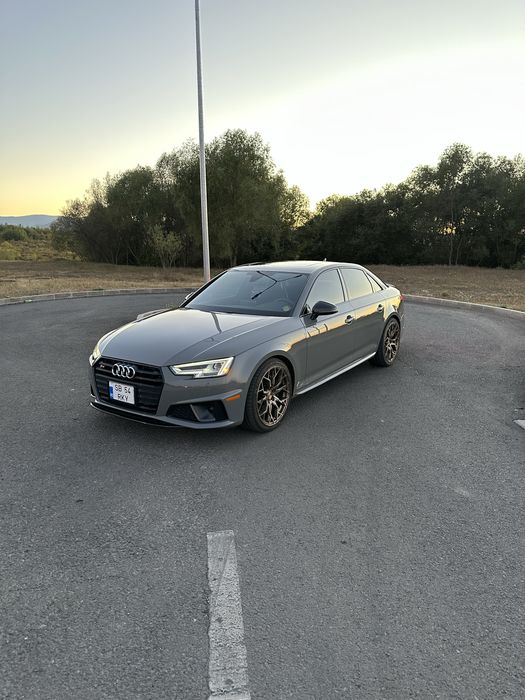 Audi S4