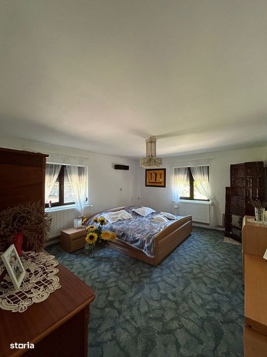 Casă de vânzare în comuna Sălătrucu, județ Argeș.