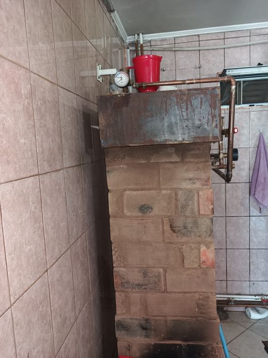 Vând serpentina și bazin 64litri