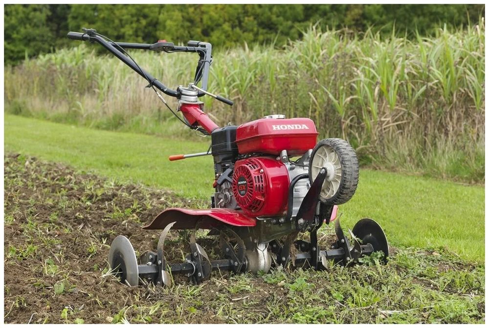 Вспашка земли огорода дач культиватор мотоблок плуг