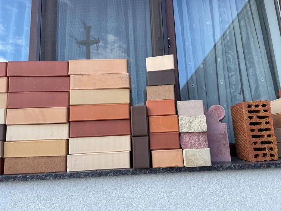 Vand caramida aparenta