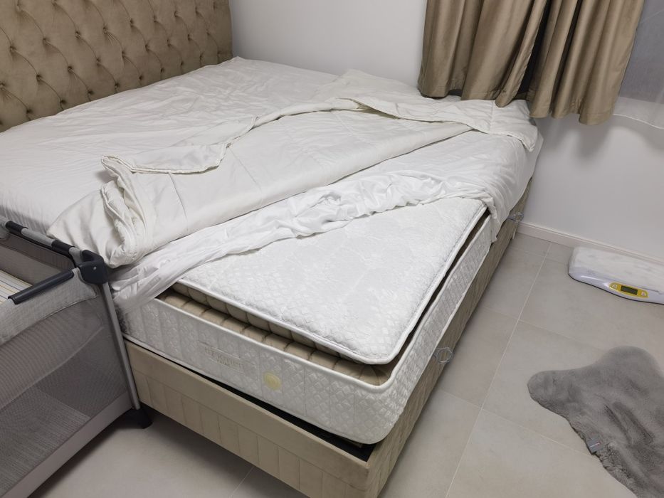 Pat tapițat 200x200 cu saltea de 32cm înclusa turcesc