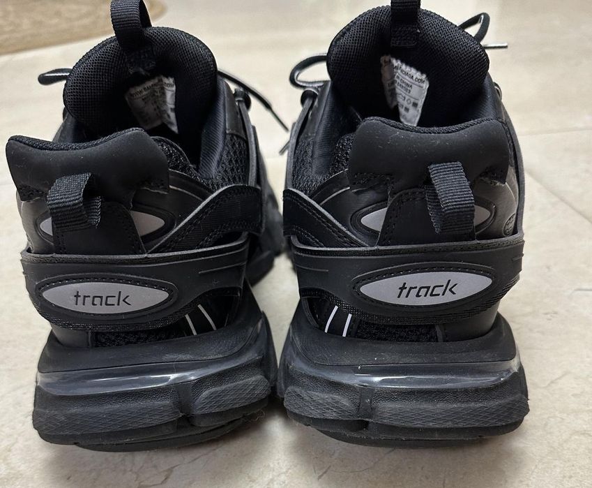 Balenciaga track premium