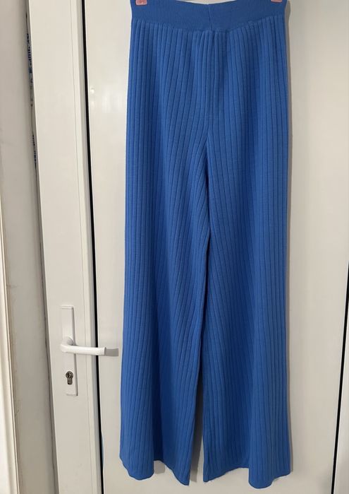 Pantaloni tricotați albastri