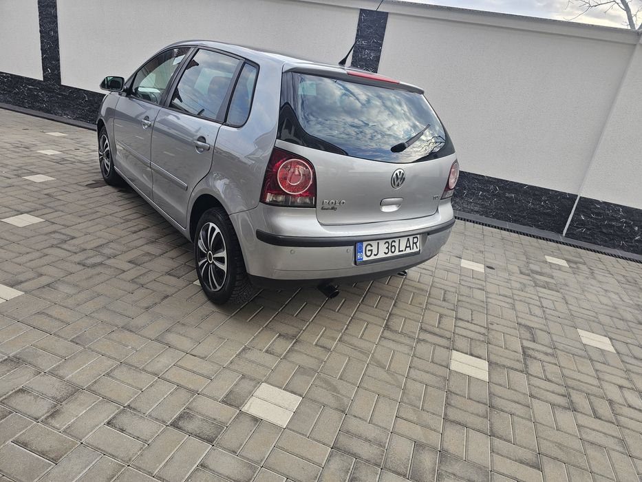 Volskwagen  Polo