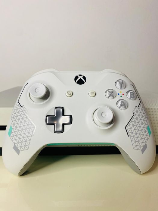 Xbox one S 1TB .