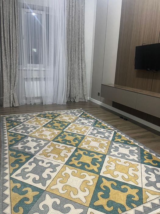 Продам ковер в отличном состоянии