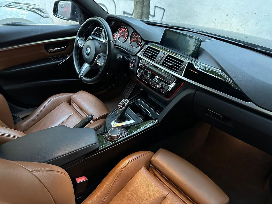 Vînd bmw f30 320d Sport edițion