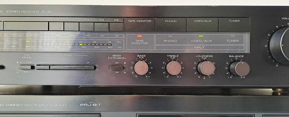 Yamaha R-30 Amplificator Natural Sound Receiver - Stereo Japan PLL