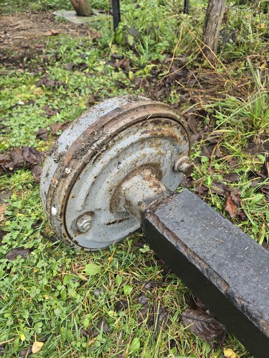 axa cu sasiu si roti