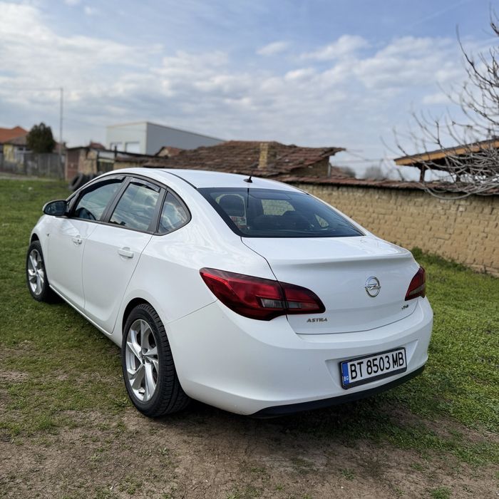 Opel Astra 1.6 cdti