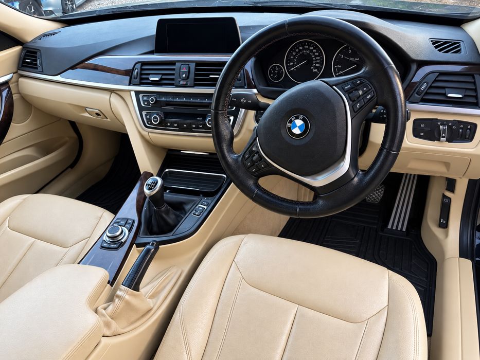 Dezmembrez BMW 320d GT F34 Luxury Line,Navi,manual, jante 18,suspensie M adaptiva,oglinzi cu rabatare electrica Culoare Black-Sapphire METALLIC (475)