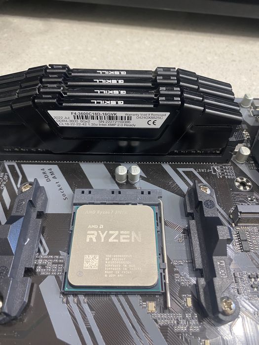 G.skill 4x8gb. Материнская плата GIGABYTE X570 UD