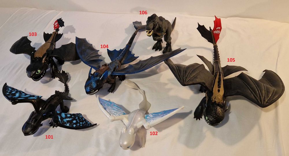 Фигурки на дракони „How To Train Your Dragon“ и Динозаври