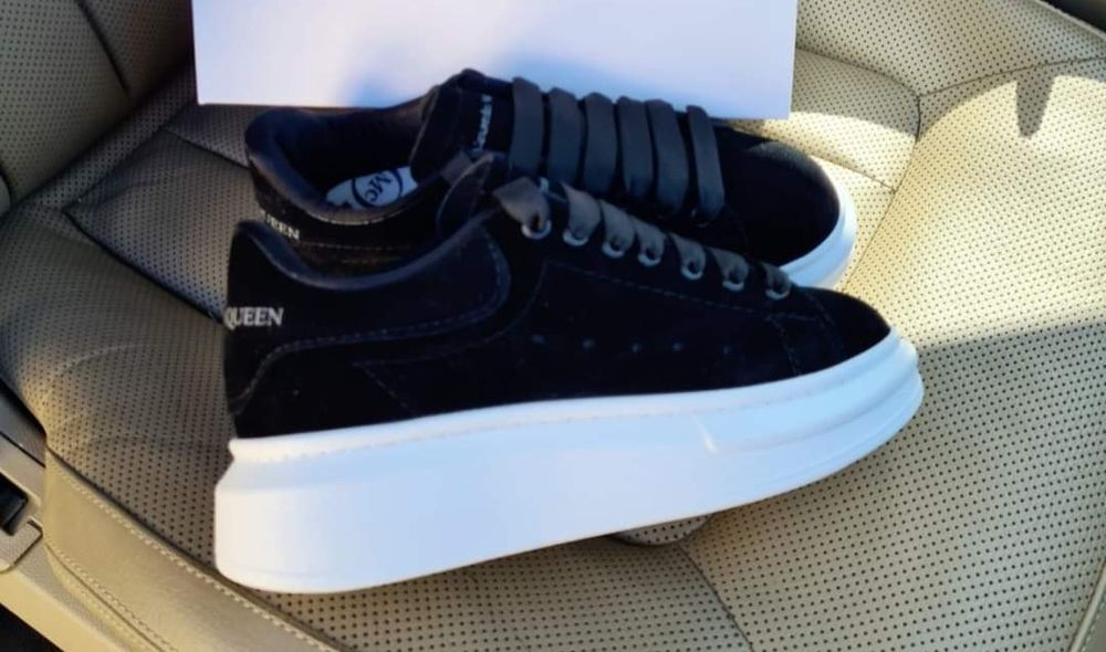 Дамски маратонки различни модели