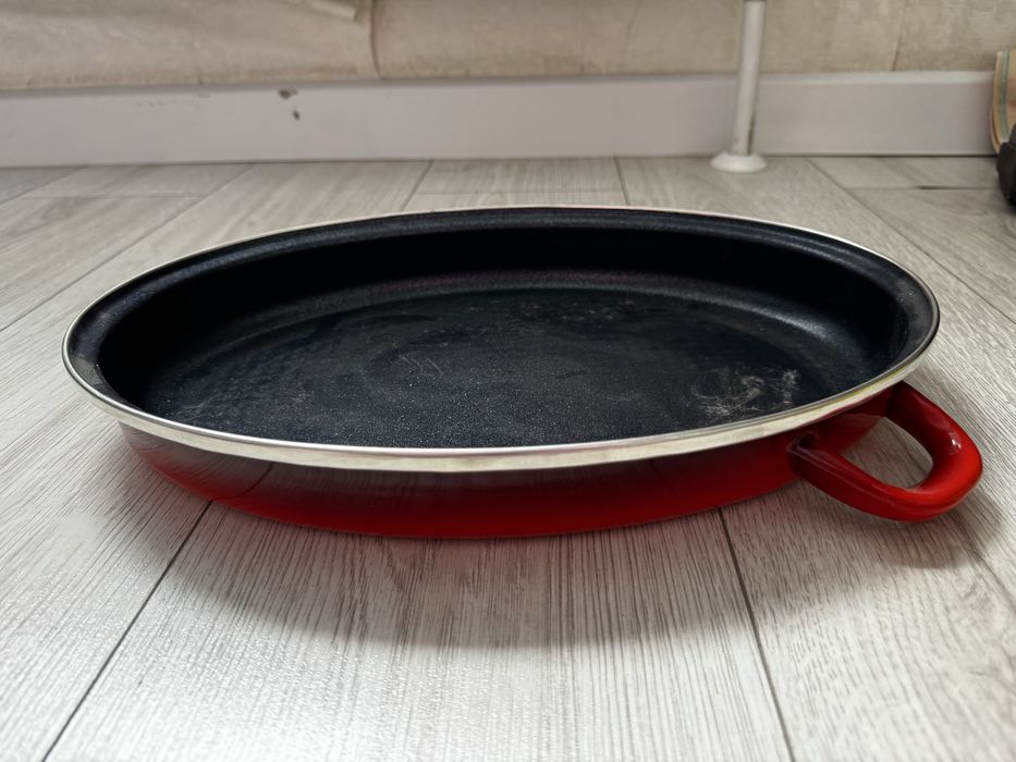 Прлдам ккстрюли 10000тг