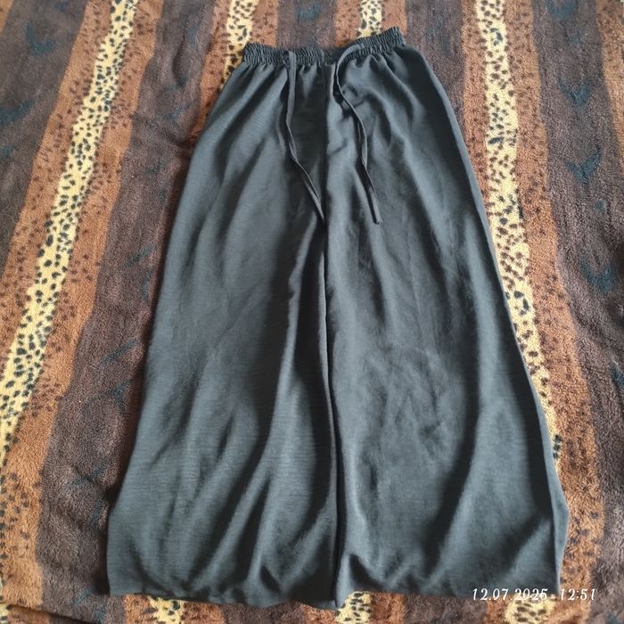 Продам платье,юбку и штаны