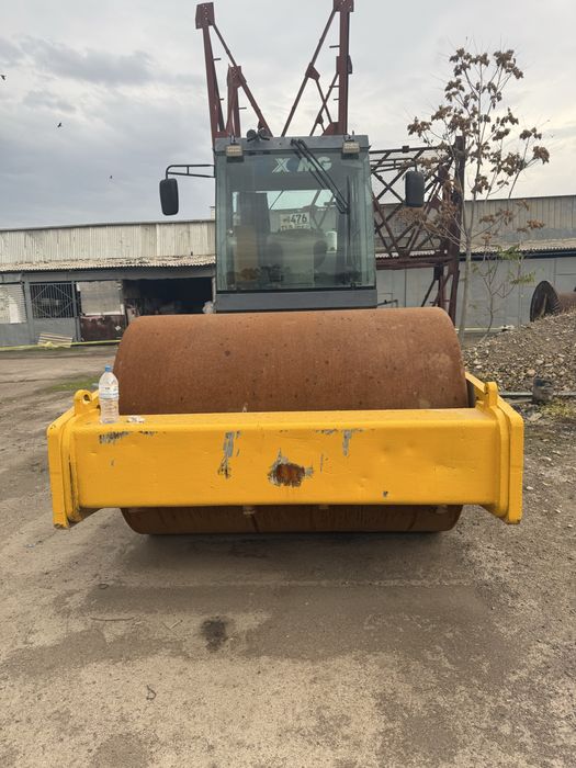 Katok sotiladi 20 tn  XCMG model X S 202.1 yili 2010 yil ishga tayor