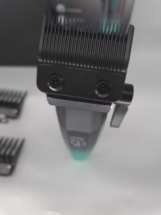 Masina de Tuns VGR 003 9000 RPM Fade - Resigilat (Incomplet)