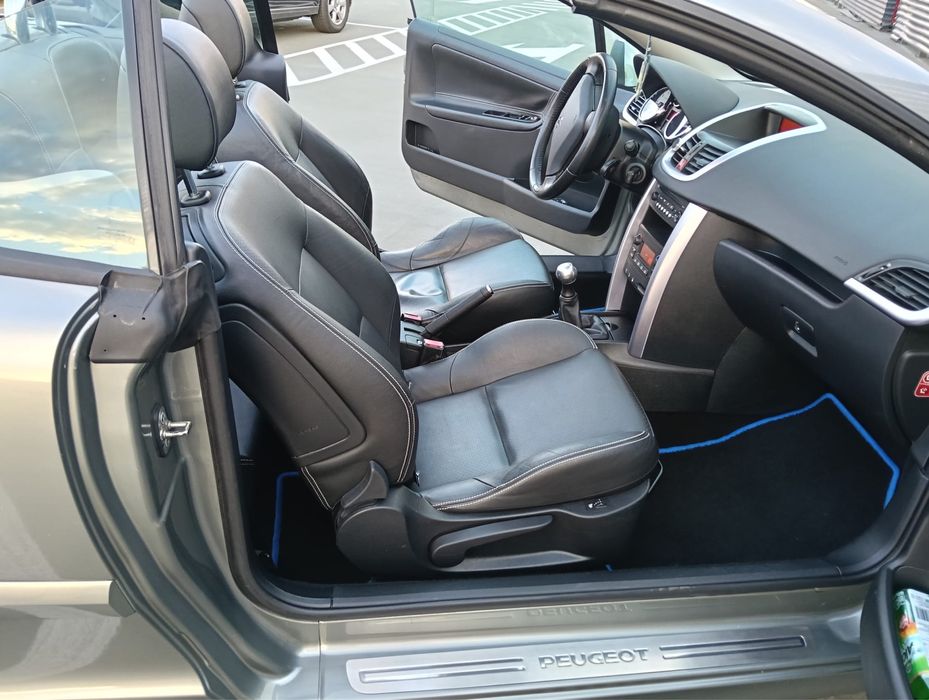 Peugeot 207 CC Cabrio 1.6 benzină - stare îngrijită