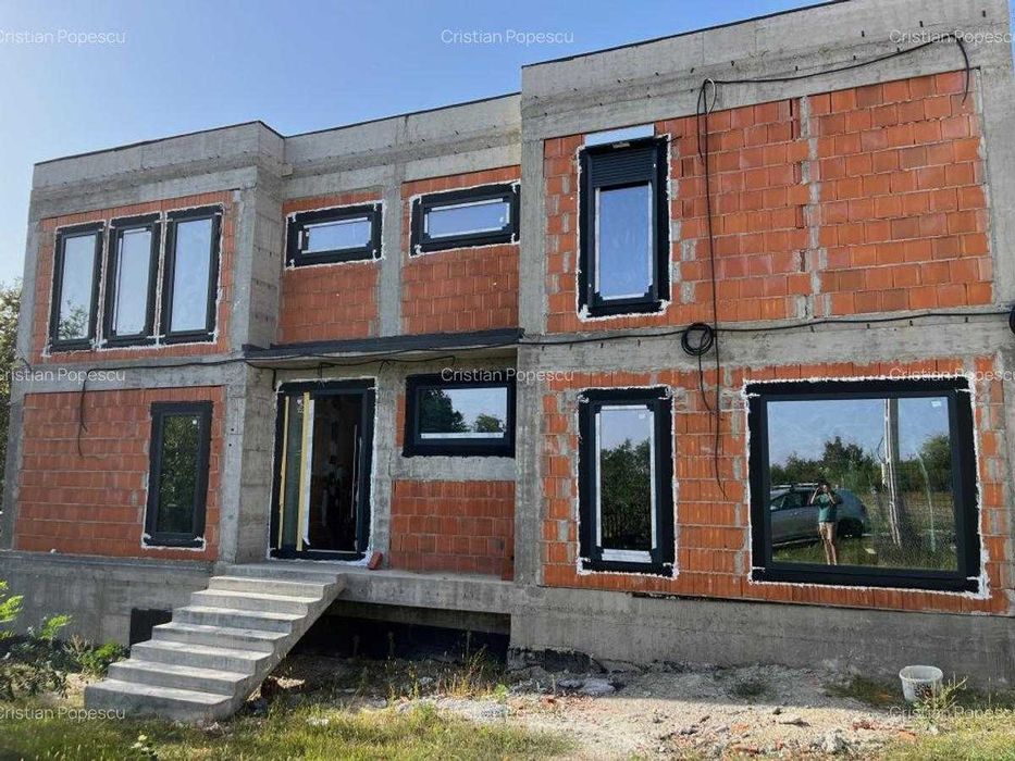 Casa Babana, 170mp + terase + subsol, inconjurata de padure