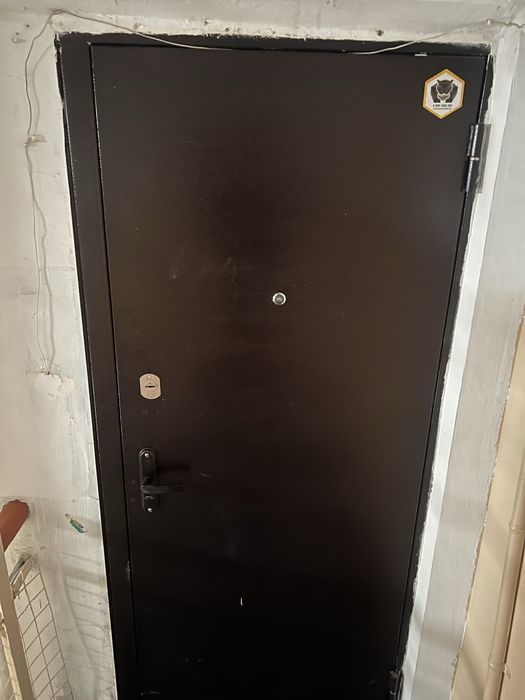 Входная дверь «Бульдорс» бу темир есик