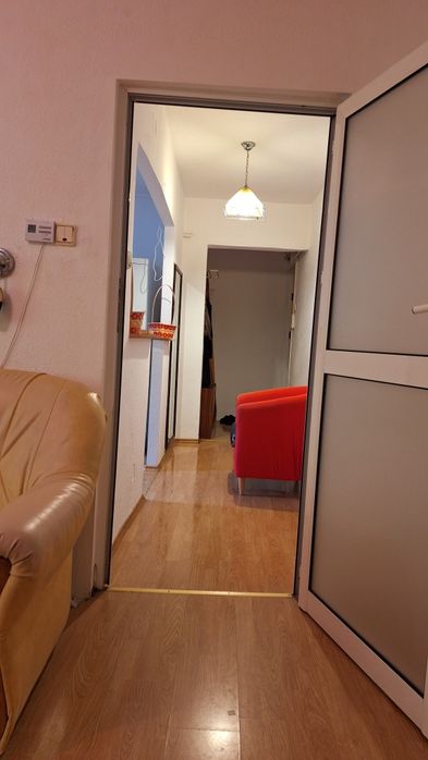 Apartament 2 camere, mobilat, semidecomandat