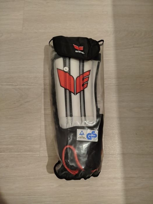 Apărători tibie fotbal Erima Multisafe – mărimea L – preț negociabil