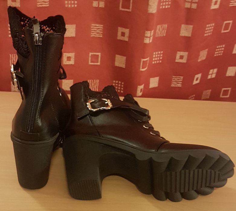 Боти, чехли, маратонки