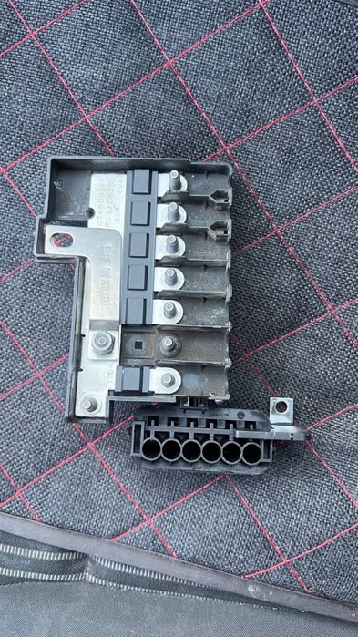 Блок предохранителей