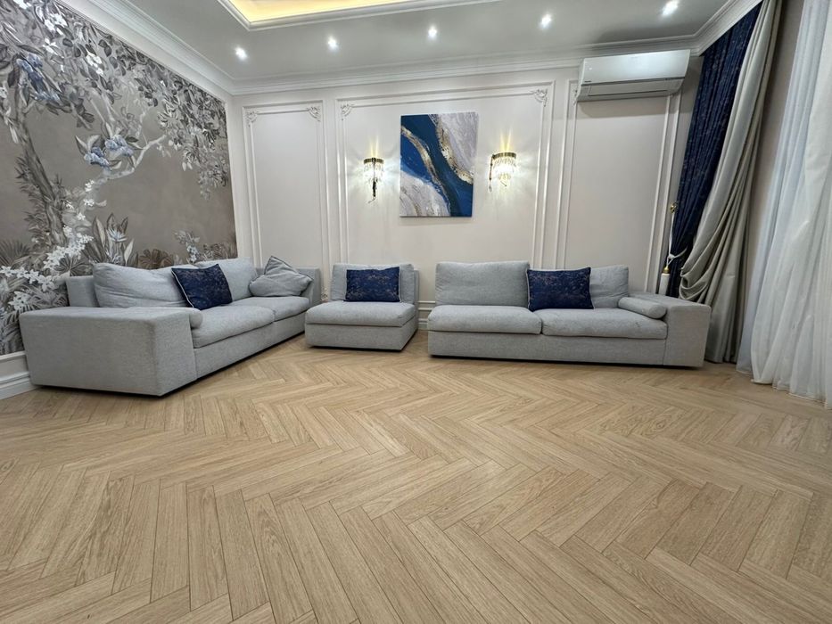 Диван 4 метровый,