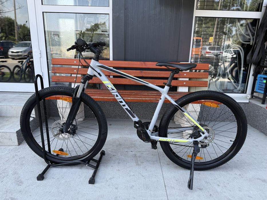 Планински велосипед Giant 27.5/M
