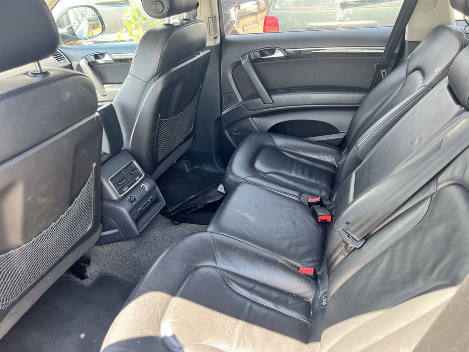 Продавам Audi Q7