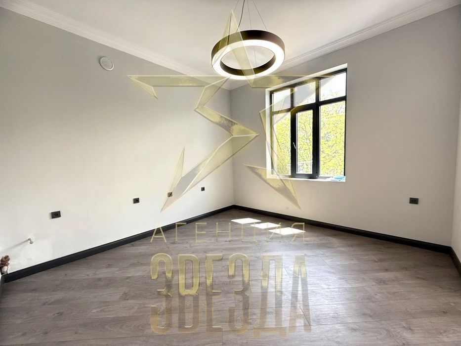 Продава се Тристаен апартамент в Пловдив, Център - 100 кв.м за 3000 €/кв.м - Снимка #2