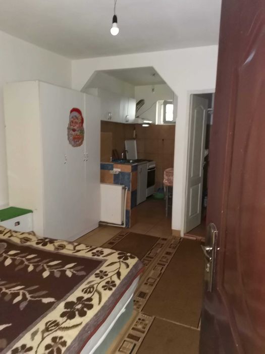 Giurgiului, Piata Progresul, Berceni,metrou Eroii Revolutiei,modest,parter,pentru 1-2 persoane