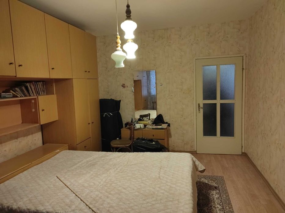 Просторен четиристаен апартамент - кв. Запад 2