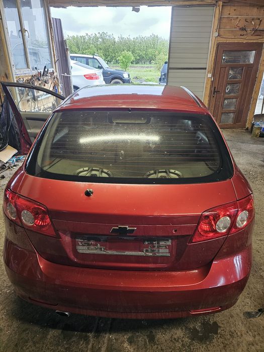 Piese Chevrolet laceti motor cutie roti faruri usi